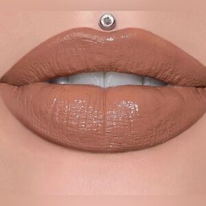 Mannequin Jeffree Star Cosmetics Supreme Gloss in